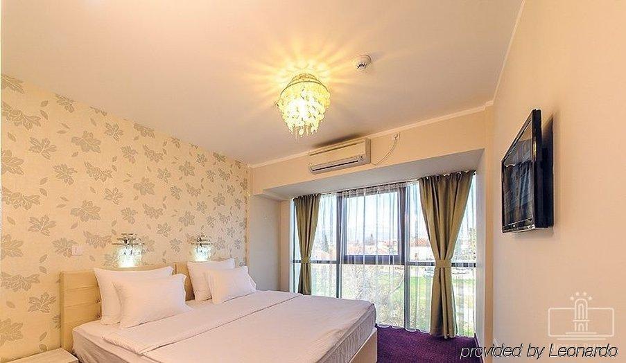 Philia Hotel Ποντγορίτσα Εξωτερικό φωτογραφία
